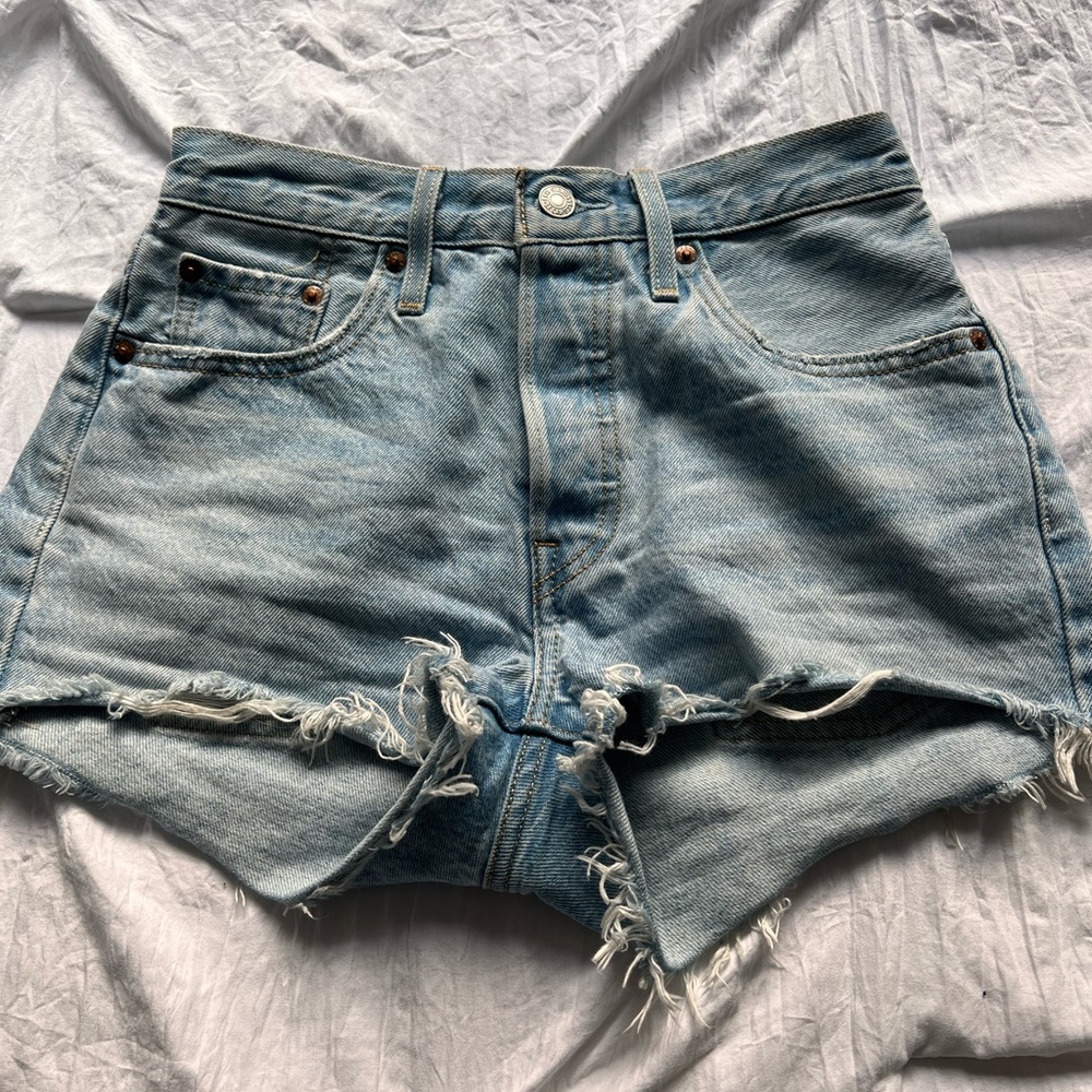 Levi’s 501 light wash jean shorts